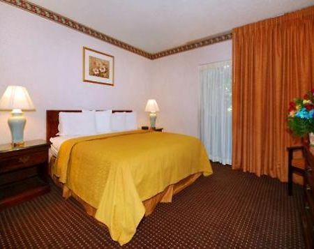 Quality Inn & Suites College Park Rum bild