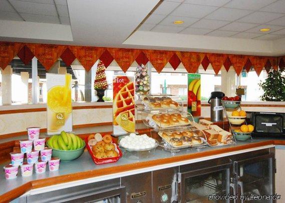 Quality Inn & Suites College Park Restaurang bild