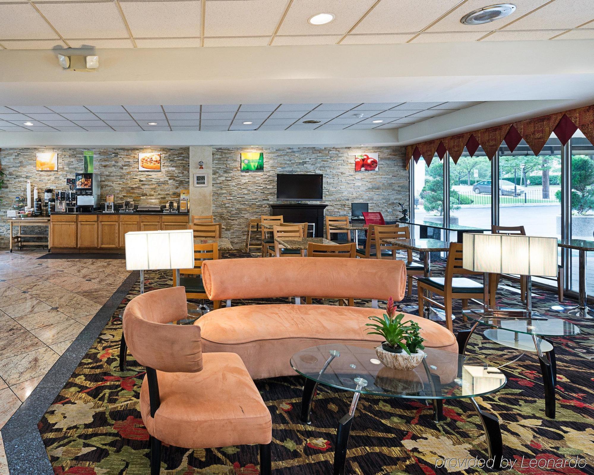 Quality Inn & Suites College Park Exteriör bild