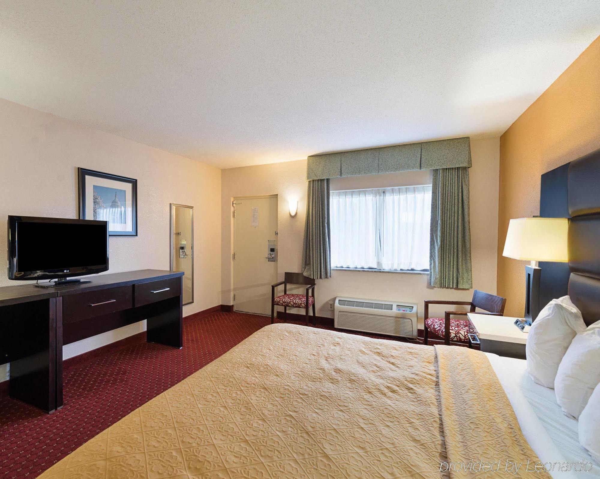 Quality Inn & Suites College Park Exteriör bild