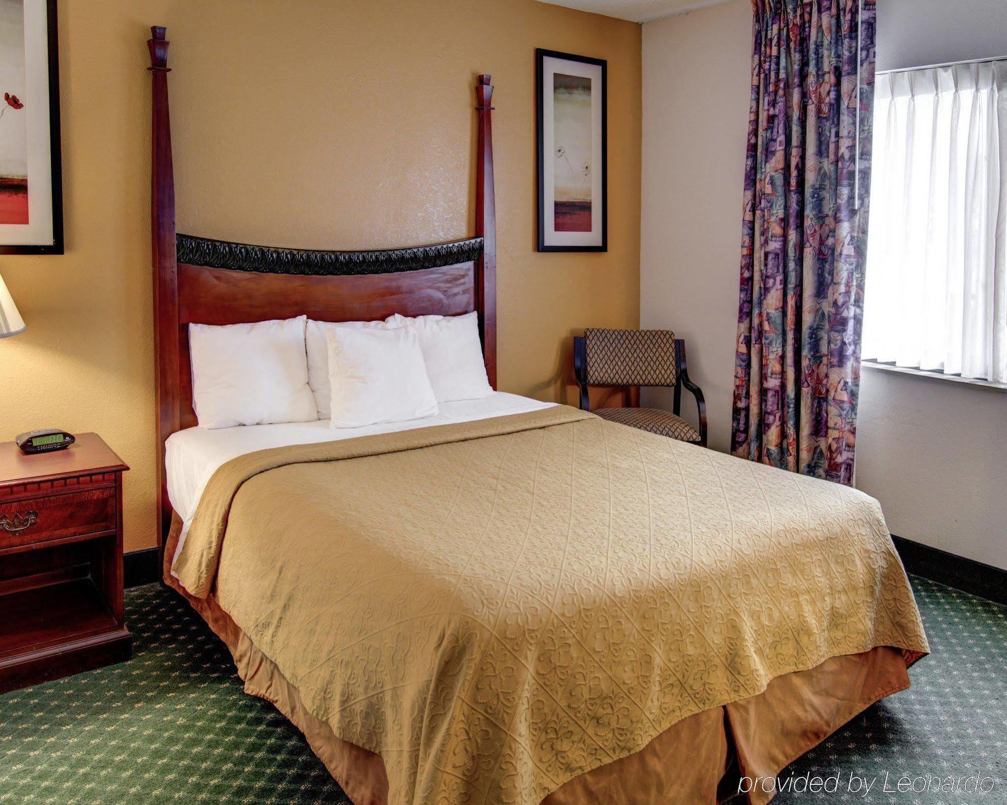 Quality Inn & Suites College Park Exteriör bild