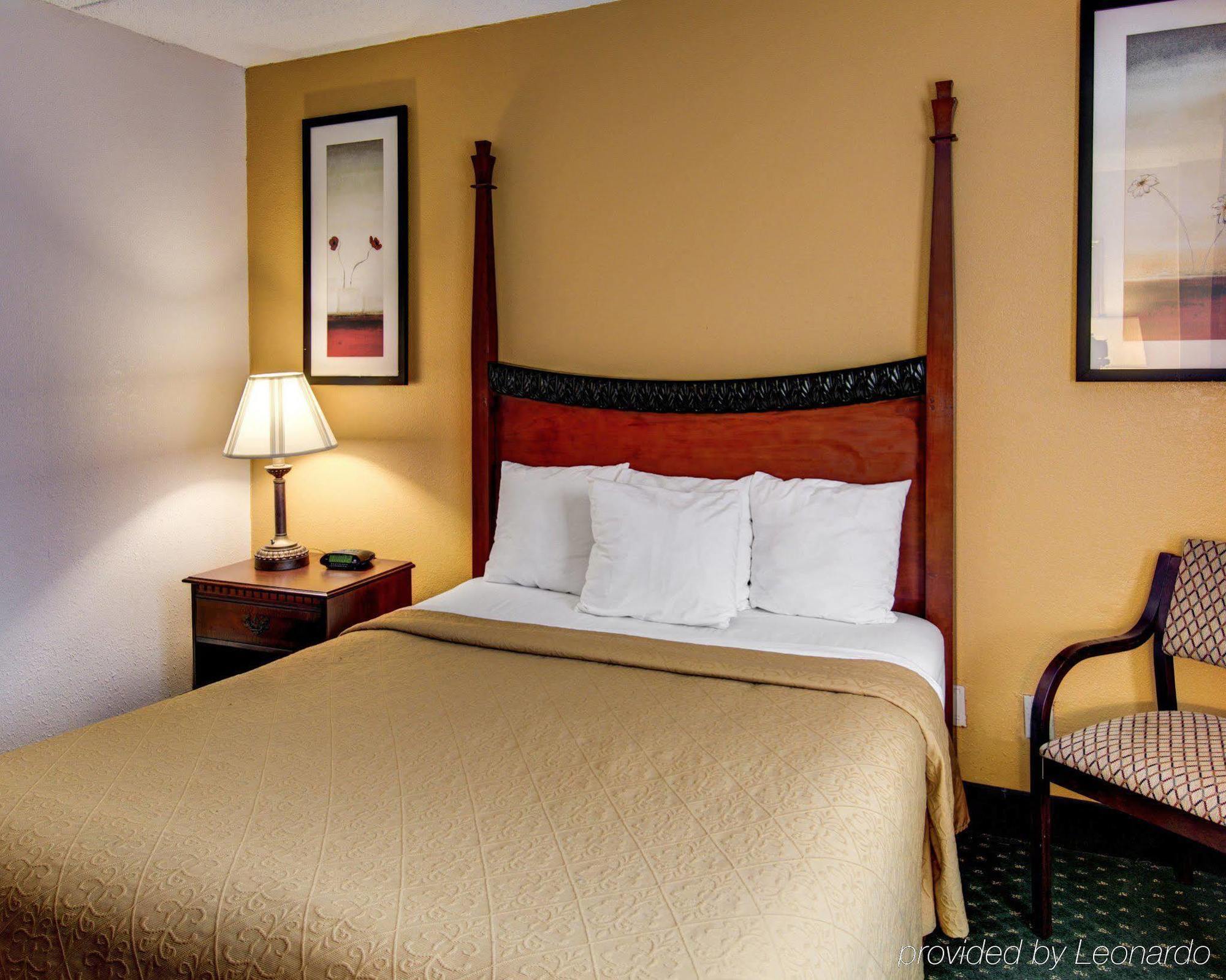 Quality Inn & Suites College Park Exteriör bild